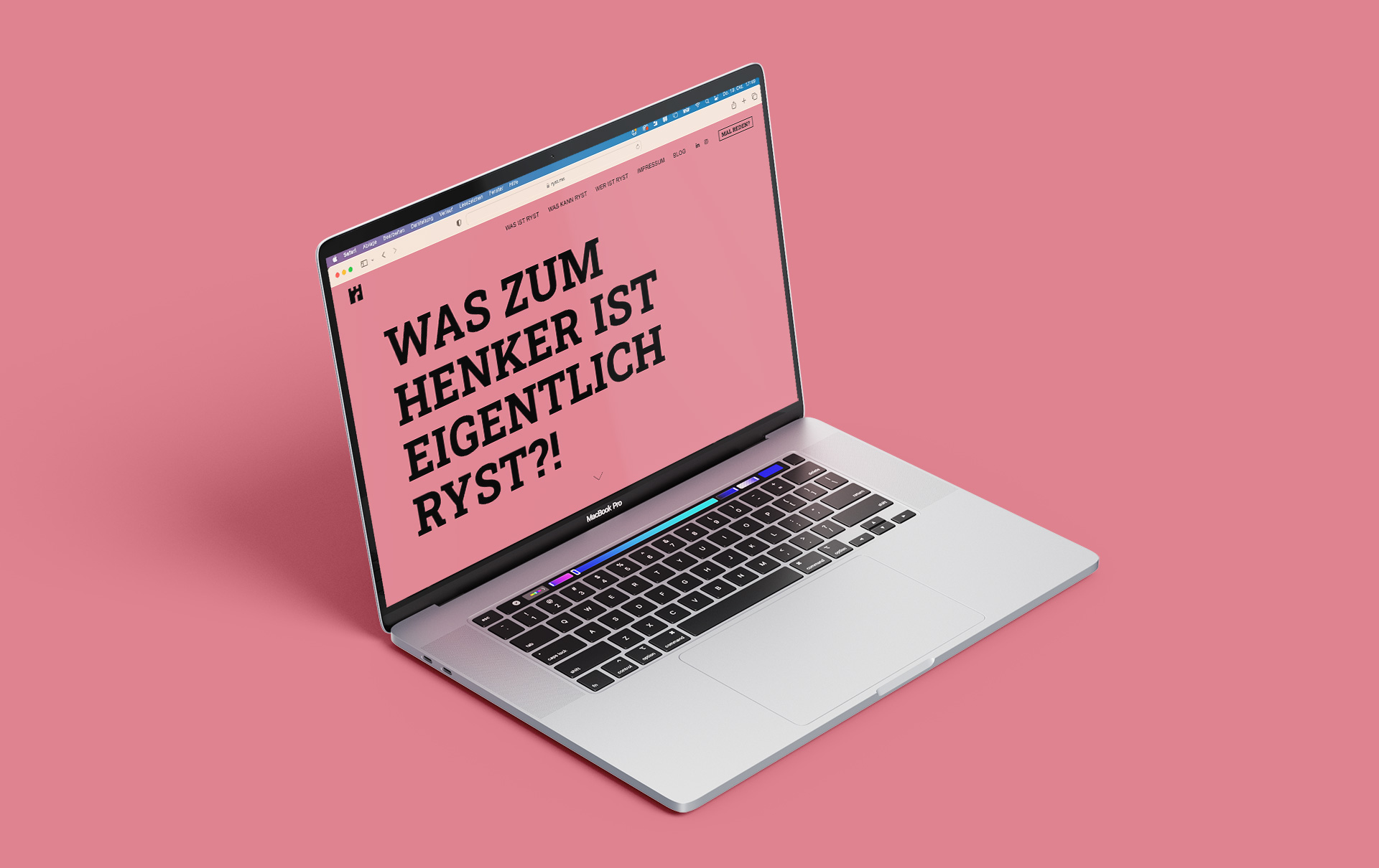 Laptop mit der neuen Ryst-Website von THIS IS JUJU, zeigt eine Sektion mit der Headline „Was zum Henker ist eigentlich RYST?!“ in minimalistischer Gestaltung.